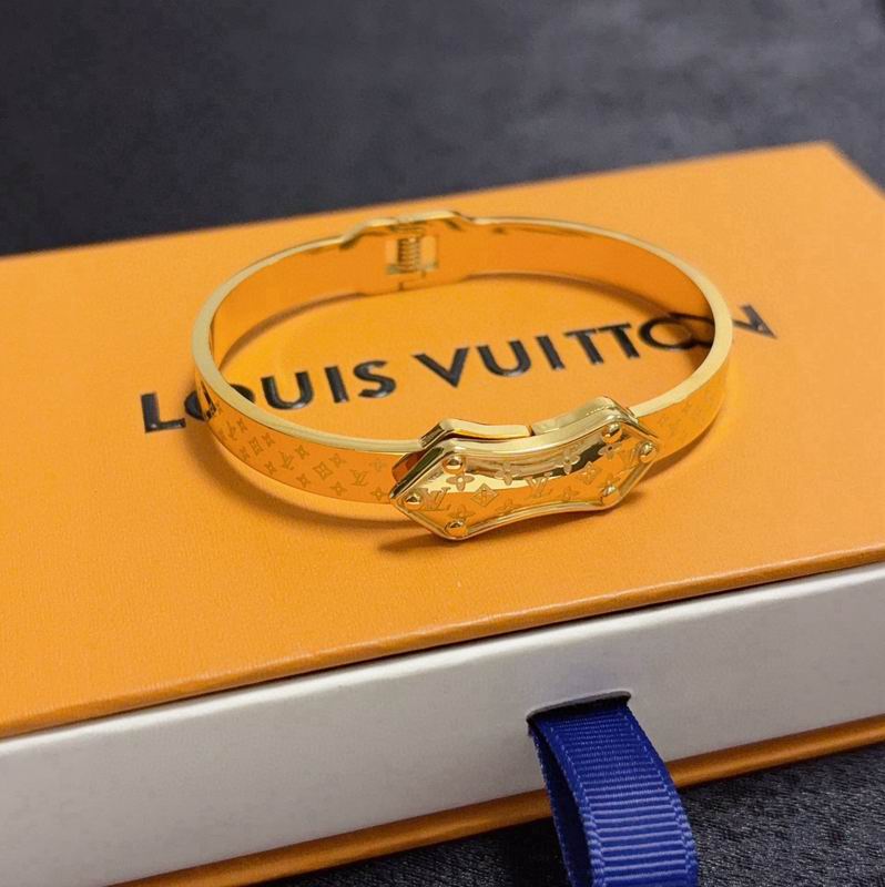 LV Bracelet 06yxs157